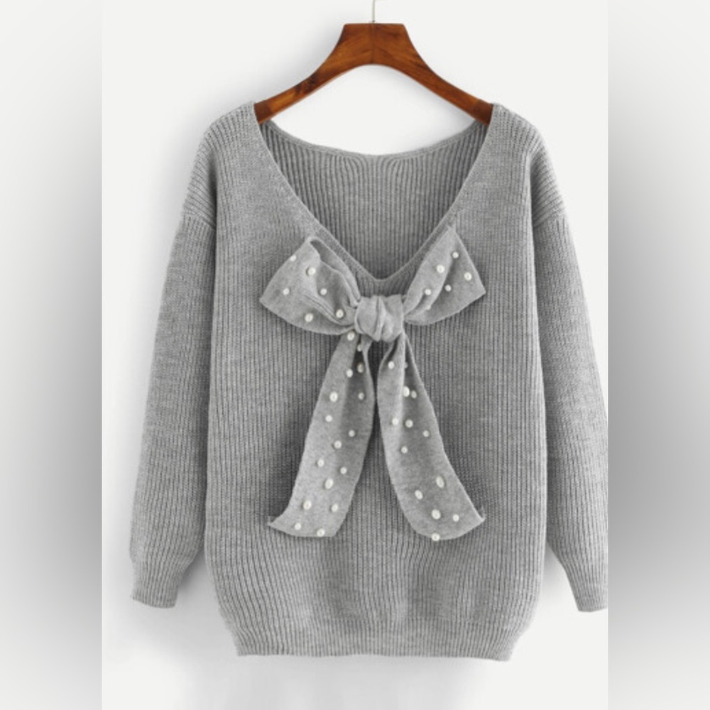 SHEIN bow and pearl detail gray sweater. NWOT